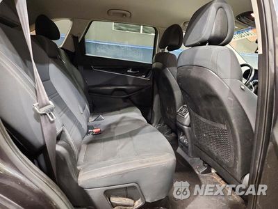 Zdjęcie 11 z 13 samochodu: 2016 KIA SORENTO LX VIN:5XYPGDA30GG045700 - miniatura