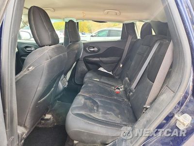 Zdjęcie 11 z 14 samochodu: 2015 JEEP CHEROKEE LATITUDE VIN:1C4PJMCS4FW725901 - miniatura