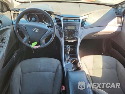 Zdjęcie 8 z 12 samochodu: 2013 HYUNDAI SONATA GLS VIN:5NPEB4AC4DH680011 - miniatura