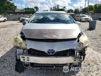 Piąte zdjęcie samochodu w środku: 2013 TOYOTA PRIUS THREE VIN:JTDKN3DU0D5545987 - miniatura