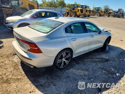 Trzecie zdjęcie samochodu z tyłu: 2022 VOLVO S60 B5 INSCRIPTION VIN:7JRL12TL4NG189568 - miniatura