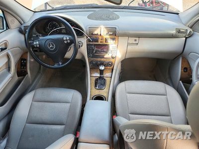 Zdjęcie 8 z 12 samochodu: 2007 MERCEDES-BENZ C 230 VIN:WDBRF52H97F911682 - miniatura