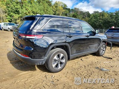 Trzecie zdjęcie samochodu z tyłu: 2022 JEEP GRAND CHEROKEE LIMITED 4XE VIN:1C4RJYB64N8762163 - miniatura