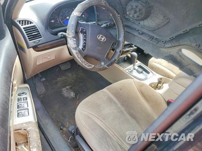 Zdjęcie 8 z 13 samochodu: 2010 HYUNDAI SANTA FE GLS VIN:5NMSG3AB2AH402240 - miniatura
