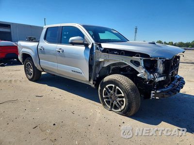 Czwarte zdjęcie samochodu z boku: 2026 TOYOTA TACOMA TRD SPORT VIN:3TMLB5JN7TM269998 - miniatura