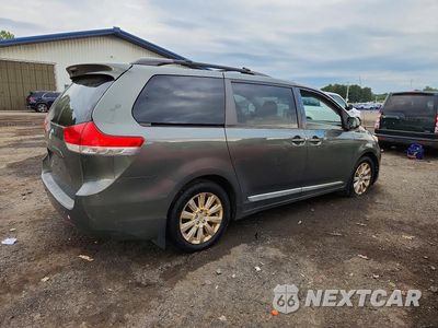 Trzecie zdjęcie samochodu z tyłu: 2013 TOYOTA SIENNA LE 7-PASSENGER VIN:5TDJK3DC2DS060224 - miniatura