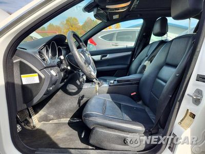 Zdjęcie 7 z 12 samochodu: 2014 MERCEDES-BENZ C 300 4MATIC VIN:WDDGF8AB0ER302943 - miniatura