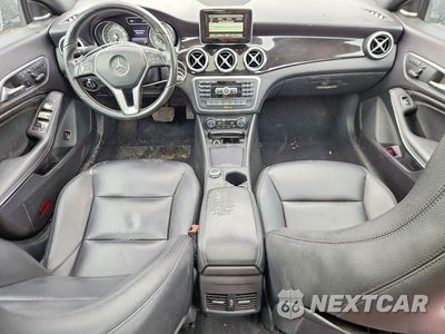 Zdjęcie 8 z 13 samochodu: 2014 MERCEDES-BENZ CLA 250 4MATIC VIN:WDDSJ4GB7EN127753 - miniatura