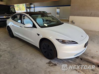 Czwarte zdjęcie samochodu z boku: 2025 TESLA MODEL 3 VIN:5YJ3E1EA9SF064533 - miniatura