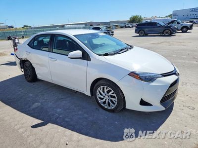 Czwarte zdjęcie samochodu z boku: 2018 TOYOTA COROLLA LE VIN:5YFBURHE8JP756670 - miniatura