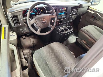 Zdjęcie 8 z 14 samochodu: 2025 GMC SAVANA G2500 VIN:1GTW7AFP9S1250589 - miniatura