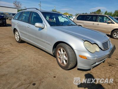 Czwarte zdjęcie samochodu z boku: 2003 MERCEDES-BENZ C 320 4MATIC VIN:WDBRH84J93F395099 - miniatura