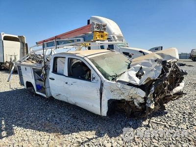 Czwarte zdjęcie samochodu z boku: 2017 CHEVROLET SILVERADO C2500 HEAVY DUTY VIN:1GB2CUEG1HZ288345 - miniatura