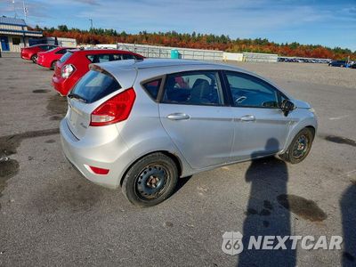 Trzecie zdjęcie samochodu z tyłu: 2013 FORD FIESTA SE VIN:3FADP4EJ3DM173607 - miniatura