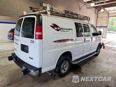 Trzecie zdjęcie samochodu z tyłu: 2015 GMC SAVANA G2500 VIN:1GTW7FCFXF1902179 - miniatura