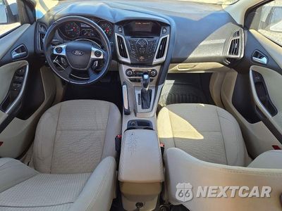 Zdjęcie 8 z 12 samochodu: 2012 FORD FOCUS SEL VIN:1FAHP3H21CL376012 - miniatura