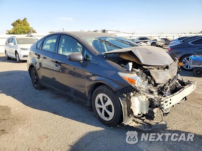 Czwarte zdjęcie samochodu z boku: 2012 TOYOTA PRIUS FOUR VIN:JTDKN3DU1C1529982 - miniatura