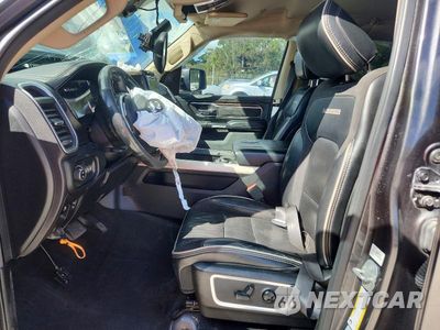 Zdjęcie 7 z 13 samochodu: 2019 RAM 1500 LARAMIE VIN:1C6RREJT4KN912694 - miniatura