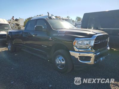 Czwarte zdjęcie samochodu z boku: 2020 RAM 3500 BIG HORN VIN:3C63RRHL4LG129730 - miniatura