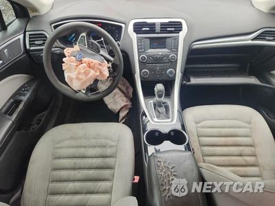 Zdjęcie 8 z 12 samochodu: 2015 FORD FUSION S VIN:3FA6P0G70FR132215 - miniatura