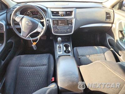 Zdjęcie 8 z 13 samochodu: 2016 NISSAN ALTIMA 2.5 S VIN:1N4AL3AP5GN319745 - miniatura
