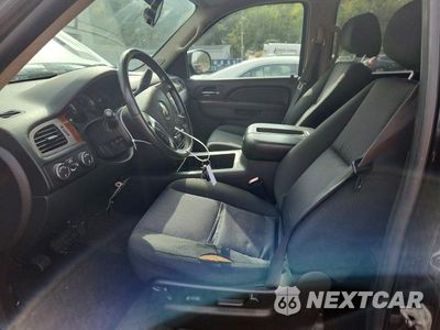 Zdjęcie 7 z 13 samochodu: 2011 CHEVROLET TAHOE K1500 LS VIN:1GNSKAE08BR232207 - miniatura