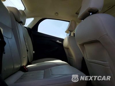Zdjęcie 10 z 12 samochodu: 2017 FORD FOCUS TITANIUM VIN:1FADP3J22HL260740 - miniatura