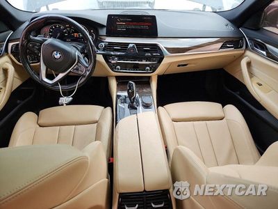 Zdjęcie 8 z 12 samochodu: 2018 BMW 530 I VIN:WBAJA5C54JWA57631 - miniatura