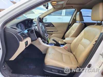 Zdjęcie 7 z 12 samochodu: 2016 HONDA ACCORD EXL VIN:1HGCR2F86GA036650 - miniatura