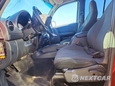 Zdjęcie 7 z 13 samochodu: 2002 JEEP LIBERTY SPORT VIN:1J4GK48K32W230289 - miniatura