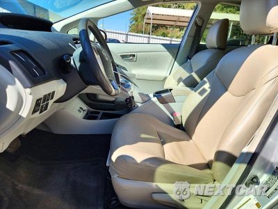 Zdjęcie 7 z 12 samochodu: 2012 TOYOTA PRIUS THREE VIN:JTDKN3DUXC5515958 - miniatura