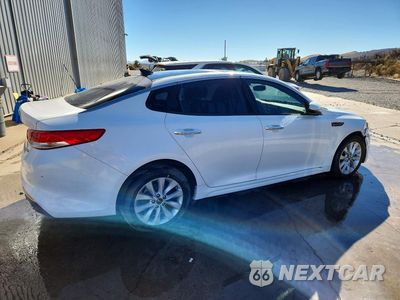 Trzecie zdjęcie samochodu z tyłu: 2016 KIA OPTIMA EX VIN:5XXGU4L35GG113810 - miniatura