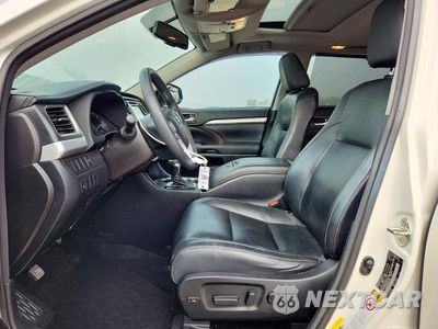 Zdjęcie 7 z 13 samochodu: 2015 TOYOTA HIGHLANDER XLE VIN:5TDKKRFH8FS112345 - miniatura