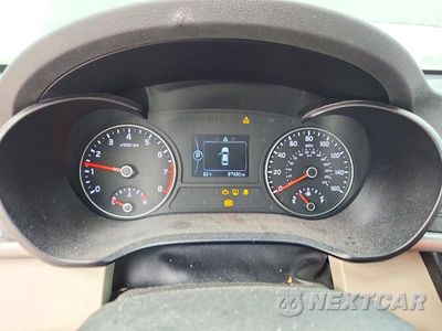 Zdjęcie 9 z 12 samochodu: 2016 KIA OPTIMA LX VIN:5XXGT4L31GG020740 - miniatura