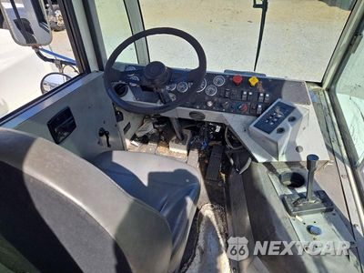 Zdjęcie 8 z 12 samochodu: 2018 AUTOCAR XSPOTTER YARD TRUCK VIN:516H4GF26JH225674 - miniatura