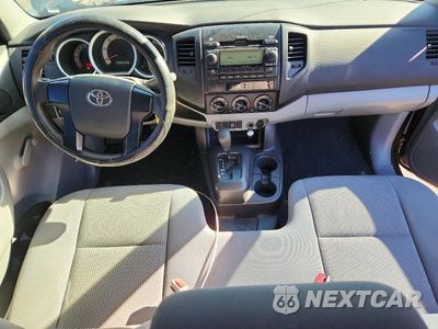 Zdjęcie 8 z 12 samochodu: 2012 TOYOTA TACOMA BASE VIN:5TFNX4CN2CX012372 - miniatura