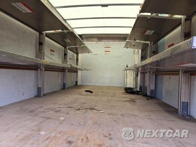 Zdjęcie 10 z 12 samochodu: 2023 GMC SAVANA BOX TRUCK VIN:7GZ37TC72PN003243 - miniatura