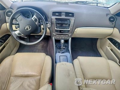 Zdjęcie 8 z 13 samochodu: 2013 LEXUS IS 250 VIN:JTHBF5C29D5189031 - miniatura