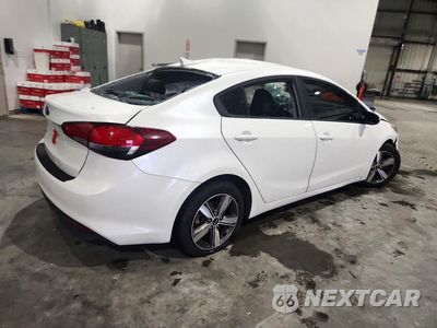 Trzecie zdjęcie samochodu z tyłu: 2021 KIA FORTE 4D LX VIN:3KPFL4A72JE235531 - miniatura