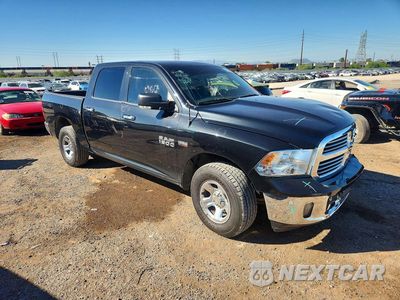 Czwarte zdjęcie samochodu z boku: 2018 RAM 1500 SLT VIN:1C6RR7LT4JS343340 - miniatura