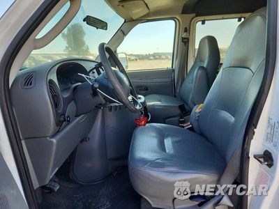 Zdjęcie 7 z 13 samochodu: 2003 FORD ECONOLINE E250 VAN VIN:1FTNE24253HA61445 - miniatura