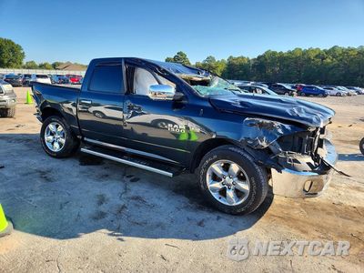 Czwarte zdjęcie samochodu z boku: 2018 RAM 1500 SLT VIN:3C6RR6LT1JG210066 - miniatura