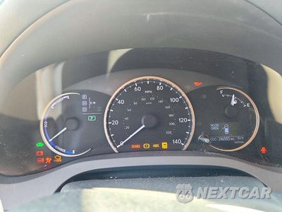 Zdjęcie 9 z 12 samochodu: 2015 LEXUS CT 200 VIN:JTHKD5BH4F2211128 - miniatura