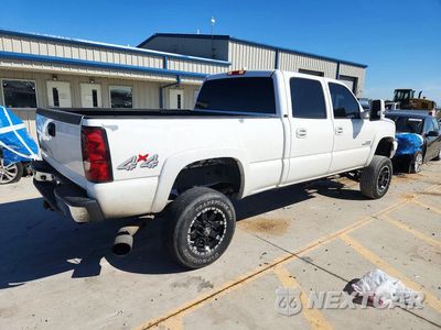 Trzecie zdjęcie samochodu z tyłu: 2006 CHEVROLET SILVERADO K2500 HEAVY DUTY VIN:1GCHK23216F102662 - miniatura