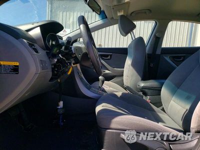 Zdjęcie 7 z 12 samochodu: 2013 HYUNDAI ELANTRA GLS VIN:KMHDH4AE3DU979776 - miniatura