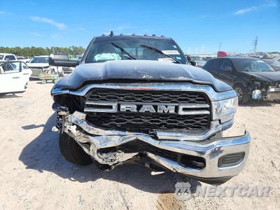 Piąte zdjęcie samochodu w środku: 2022 RAM 2500 TRADESMAN VIN:3C6UR5CL4NG111557 - miniatura