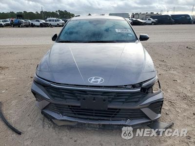 Piąte zdjęcie samochodu w środku: 2025 HYUNDAI ELANTRA SEL SPORT VIN:KMHLM4DG0SU050016 - miniatura