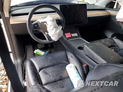Zdjęcie 8 z 12 samochodu: 2025 TESLA MODEL Y VIN:7SAYGDEE2SF236358 - miniatura