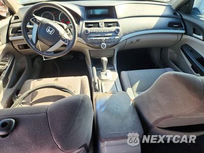 Zdjęcie 8 z 12 samochodu: 2012 HONDA ACCORD LX VIN:1HGCP2F3XCA012484 - miniatura