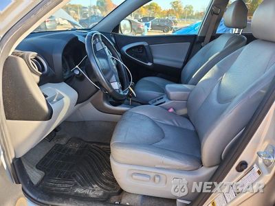Zdjęcie 7 z 13 samochodu: 2008 TOYOTA RAV4 LIMITED VIN:JTMBD31V385140048 - miniatura
